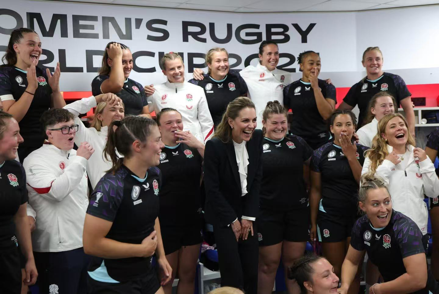 英格兰队完胜奥地利队，许昕点燃赛场