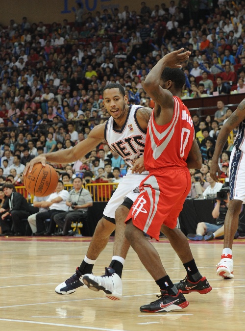 广州队鏖战火箭，西亚卡姆高光表现