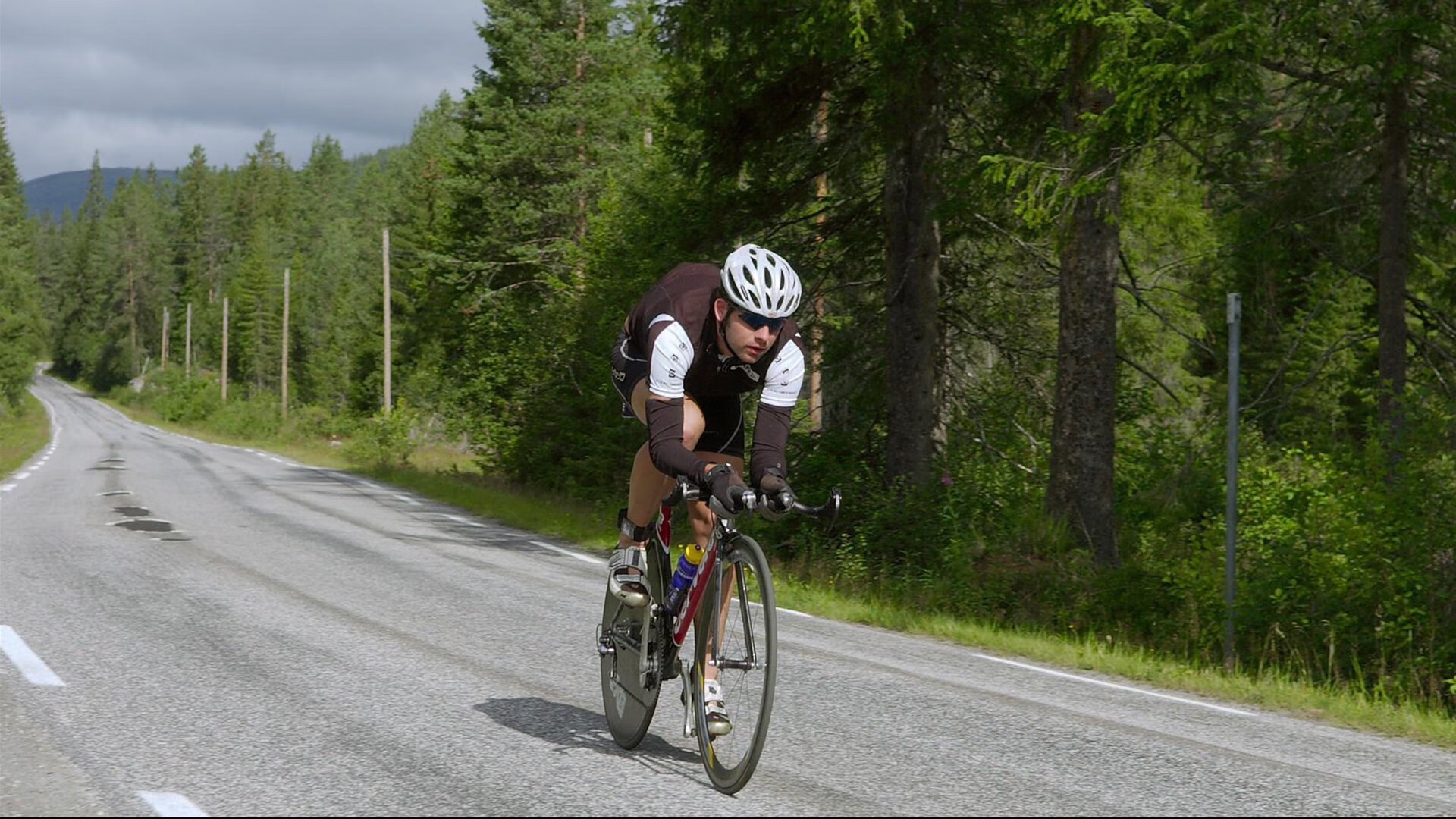 深圳队决胜局带走步行者,杰伦格林成为关键先生,当东方韧性遇上西方天赋